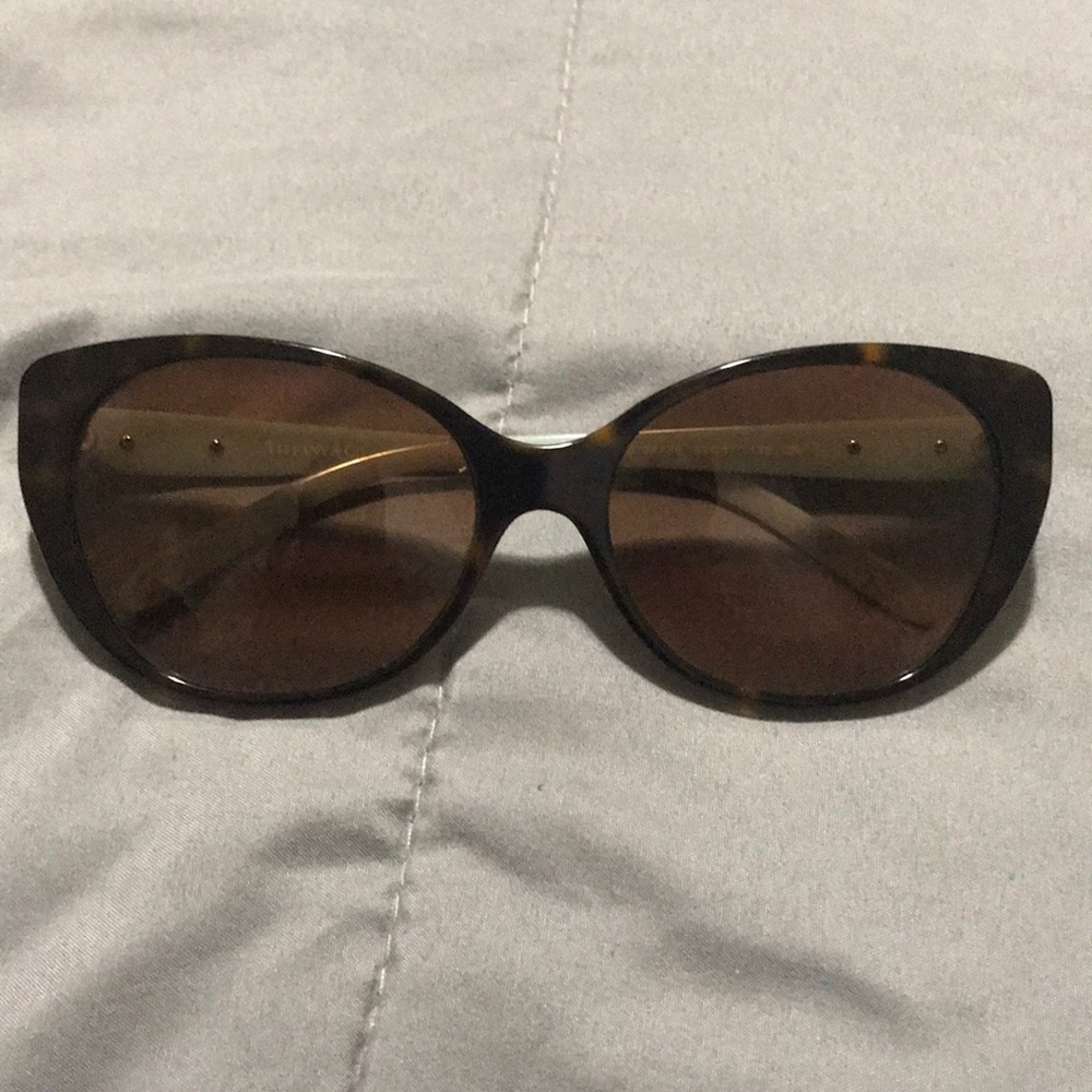 TIFFANY & CO. SHADES 🕶